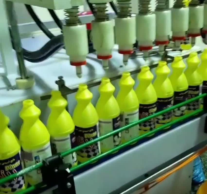 دستگاه پرکن وایتکس با نازل های مقاوم در برابر پوسیدگی و خوردگی ناشی از تماس با مایعات خورنده مثل اسید ها، باز ها، قلیا ها و غیره